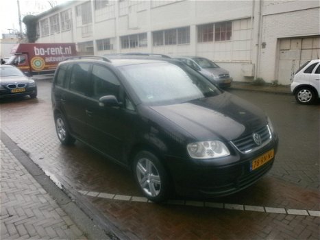 Volkswagen Touran - 2.0 TDI Trendline - 1