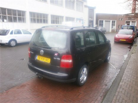 Volkswagen Touran - 2.0 TDI Trendline - 1