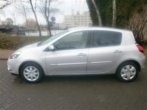 Renault Clio - 1.5 dCi Authentique - 1