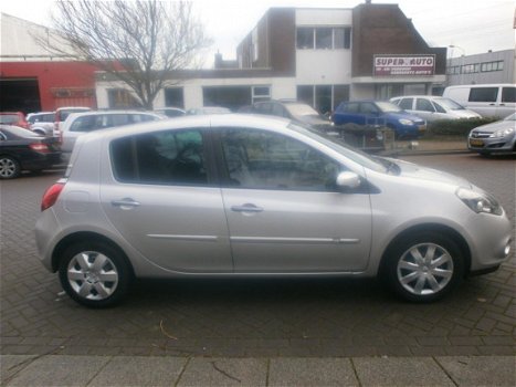 Renault Clio - 1.5 dCi Authentique - 1