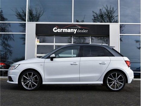 Audi A1 Sportback - 1.6TDI 116pk S-Tronic 2xS-Line Pano Xenon-Led Navi 18-Inch-RS Zetels H-Leder PDC - 1