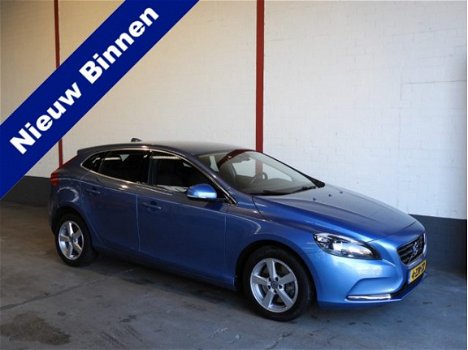 Volvo V40 - 2.0 D4 Momentum Business NAVI/CLIMA/CRUISE/PDC/LMV - 1