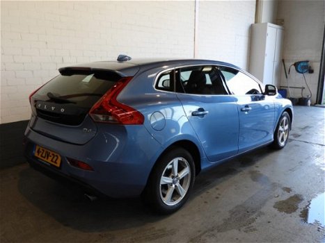 Volvo V40 - 2.0 D4 Momentum Business NAVI/CLIMA/CRUISE/PDC/LMV - 1