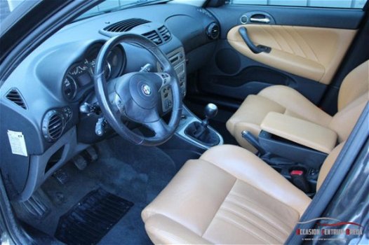 Alfa Romeo 147 - 1.9 jtd NWE APK, ELEK RAMEN, CLIMA, LEER - 1