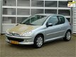 Peugeot 206 - 1.4-16V Air-line 3 bj.2005 Airco | Apk 1-2021 - 1 - Thumbnail