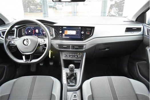 Volkswagen Polo - 1.0 TSI Highline Active infodisplay digitaal dashb, Navigatie, Pdc voor en achter, - 1