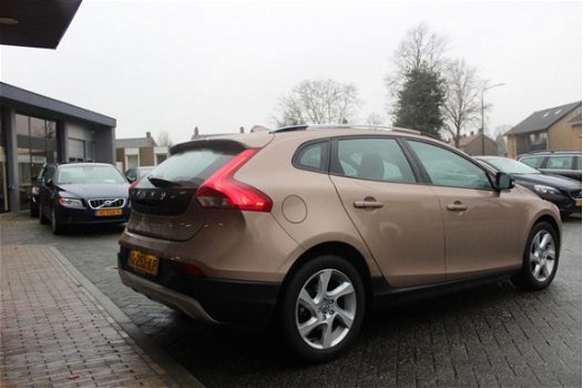 Volvo V40 Cross Country - 1.6 D2 SUMMUM, NAVIGATIE, CAMERA, SLECHTS 58818KM - 1