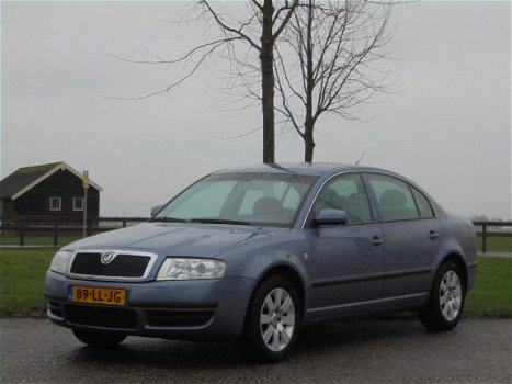 Skoda Superb - 1.8 T Elegance Plus * Airco * Nw-Apk * SALE - 1