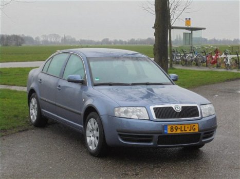 Skoda Superb - 1.8 T Elegance Plus * Airco * Nw-Apk * SALE - 1