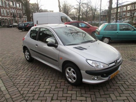 Peugeot 206 - 1.6 XS 1 jaar apk - 1