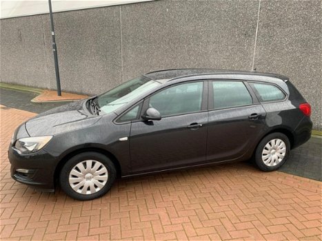 Opel Astra Sports Tourer - 1.4 Business + | 6 MND GARANTIE | APK BIJ AFLEVERING | TREKHAAK | TOPSTAA - 1