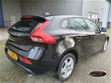 Volvo V40 - 2.0 D3 Momentum