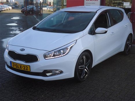 Kia Cee'd - 1.6i Business Pack Navi Lmv - 1