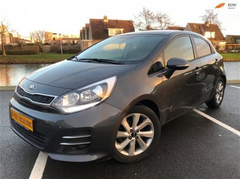 Kia Rio - 1.2 CVVT ExecutiveLine STUUR/STOELVERWARMING NAVI - 1