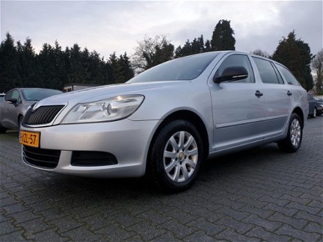 Skoda Octavia Combi - 1.6 TDI Greentech Active *AIRCO+RADIO-CD+TREKHAAK - 1