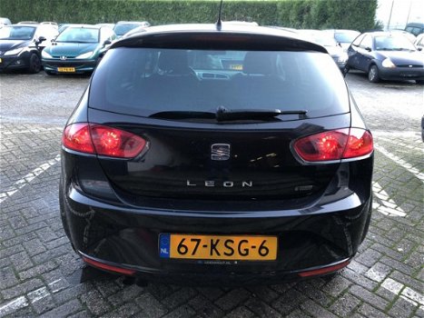 Seat Leon - 1.8 TFSI Businessline High Xenon Leer navigatie climate controle cruise controle lm-velg - 1