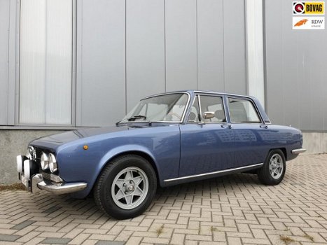 Alfa Romeo 2000 - Berlina - 1