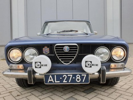 Alfa Romeo 2000 - Berlina - 1