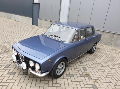 Alfa Romeo 2000 - Berlina - 1