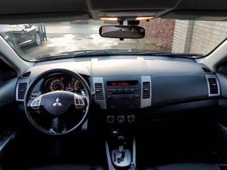 Mitsubishi Outlander - 2.0 Intro Edition, automaat, trekhaak, mooie auto - 1
