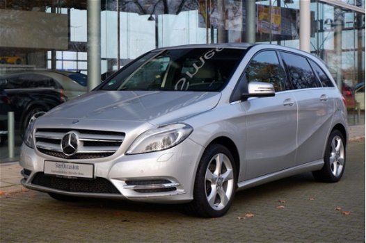 Mercedes-Benz B-klasse - 180 | Automaat | Stoelverwarming | Cruise-control | Navigatie | Trekhaak | - 1