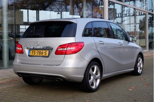 Mercedes-Benz B-klasse - 180 | Automaat | Stoelverwarming | Cruise-control | Navigatie | Trekhaak | - 1