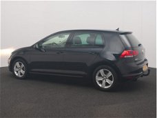 Volkswagen Golf - 1.2 TSI 105pk Highline trekhaak, navigatie, stoelverwarming, dealer onderhouden