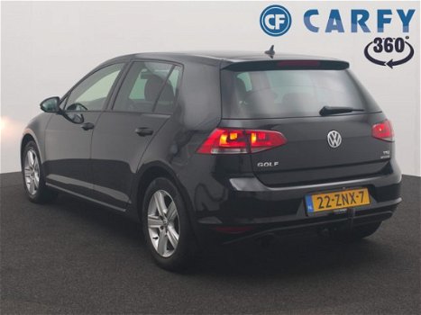 Volkswagen Golf - 1.2 TSI 105pk Highline trekhaak, navigatie, stoelverwarming, dealer onderhouden - 1