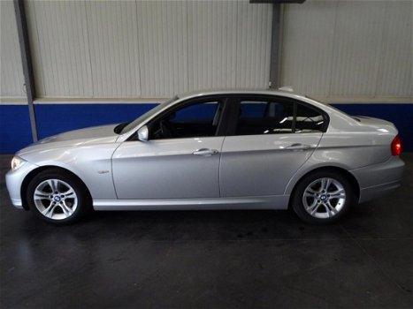 BMW 3-serie - 318i Business Line /Navi/BT - 1