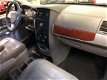Chrysler Town and Country - automaat clima 7 persoons 3.8 V6 - 1 - Thumbnail