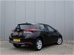 Toyota Auris - 1.2T Dynamic 5-deurs | Climate Control | Navigatie | Parkeercamera | - 1 - Thumbnail