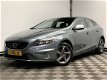 Volvo V40 - 2.0 D4 R-Design Business 1e Eigenaar NL Auto - 1 - Thumbnail