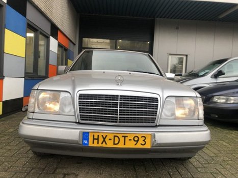 Mercedes-Benz 200-serie - 200 (W124) - 1