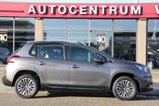 Peugeot 2008 - 1.2 PureTech Blue Lease Executive