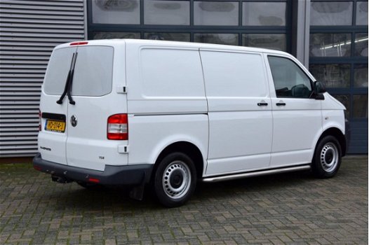 Volkswagen Transporter - 2.0 TDI L1H1 DC Trendline * 140PK * ACHTERUIT RIJ CAMERA * AIRCO * 3 PERSOO - 1