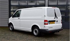 Volkswagen Transporter - 2.0 TDI L1H1 DC Trendline * 140PK * ACHTERUIT RIJ CAMERA * AIRCO * 3 PERSOO