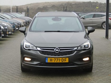 Opel Astra - ST 1.4 Turbo Innovation 1/2 LEDER ECC PDC NAVI - 1