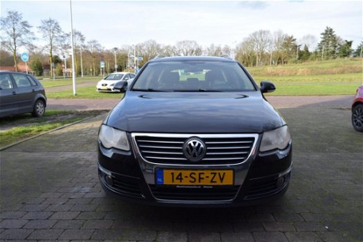 Volkswagen Passat Variant - 2.0 FSI Highline Clima - Cruise - 1