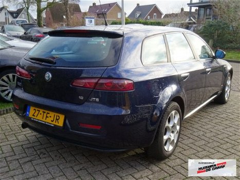 Alfa Romeo 159 Sportwagon - 1.9 JTS Distinctive 2006 - 1