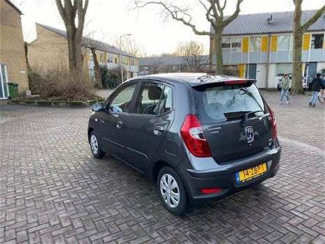 Hyundai i10 - 1.0 i-Drive Cool Eerste eigenaar / Airco / 75.000 NAP / Parkeersensoren achter - 1