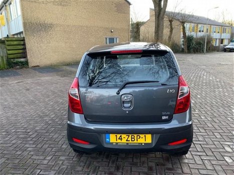 Hyundai i10 - 1.0 i-Drive Cool Eerste eigenaar / Airco / 75.000 NAP / Parkeersensoren achter - 1