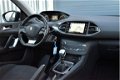 Peugeot 308 SW - 1.2 PureTech Style 131pk | Panorama | Navi - 1 - Thumbnail