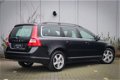 Volvo V70 - D4 Aut. Momentum, Leder, Navi, Xenon, 18 Inch - 1 - Thumbnail