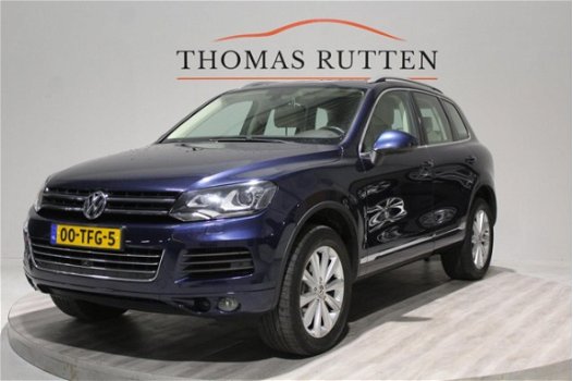 Volkswagen Touareg - 3.0 TDI Highline 2012/ NAP/ Automaat/ Xenon Led/ Leder/ PDC/ Navi/ Camera/ Trek - 1