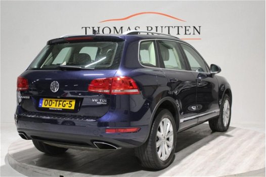 Volkswagen Touareg - 3.0 TDI Highline 2012/ NAP/ Automaat/ Xenon Led/ Leder/ PDC/ Navi/ Camera/ Trek - 1