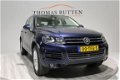 Volkswagen Touareg - 3.0 TDI Highline 2012/ NAP/ Automaat/ Xenon Led/ Leder/ PDC/ Navi/ Camera/ Trek - 1 - Thumbnail