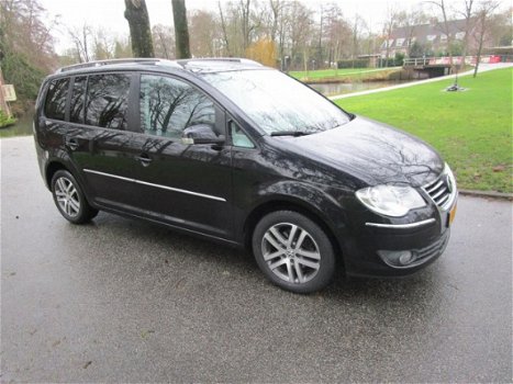 Volkswagen Touran - 1.4 TSI Highline CLIMA.NAVIGATIE.CRUISE CONTROL.CD WISSELAAR.TREKHAAK - 1