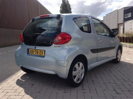 Toyota Aygo - 1.0-12V + 3drs 2006 Nieuwe APK - 1