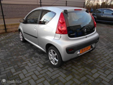 Peugeot 107 - 1.0-12V XS AUTOMAAT - 1