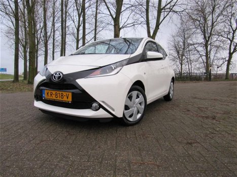 Toyota Aygo - 1.0 VVT-i x-play | Achteruit-rij camera - 1